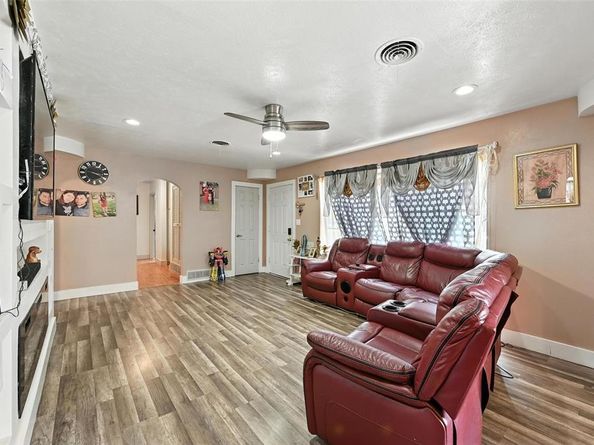 2501  New York Avenue , Fort Worth Texas 76104