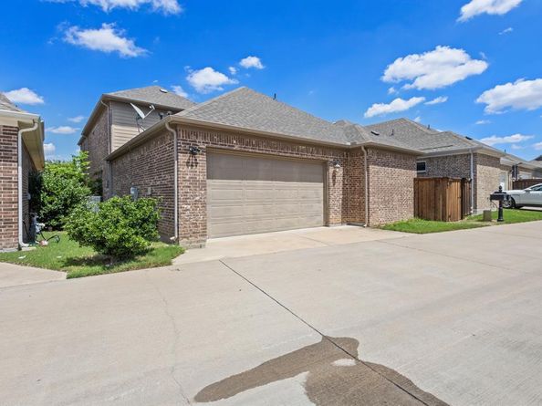 4207  Peach Blossom Drive , Arlington Texas 76005
