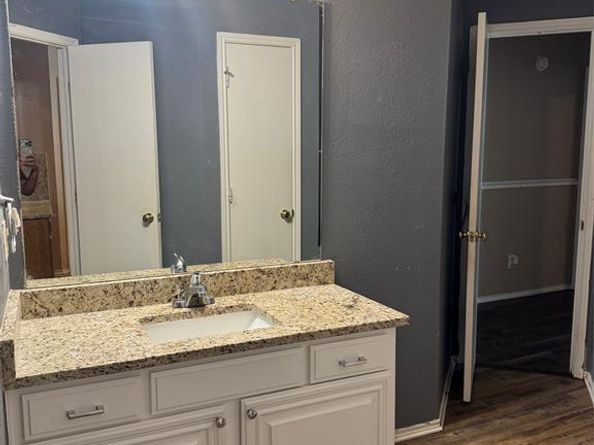 1510  Loveland Drive , Arlington Texas 76018