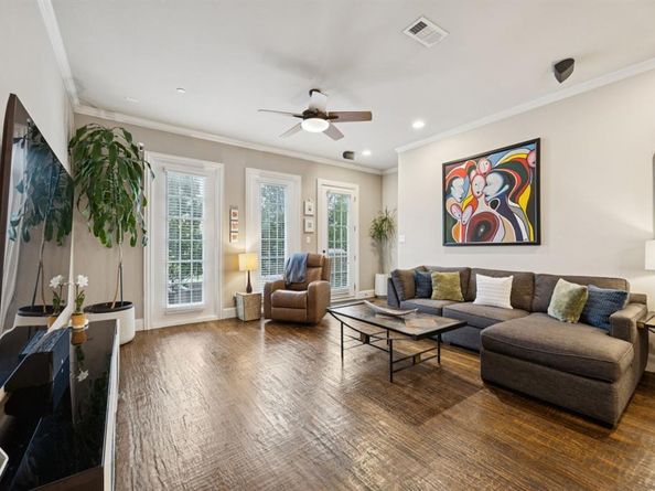 639  Senda  , Irving Texas 75039