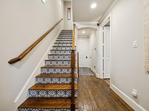 639  Senda  , Irving Texas 75039