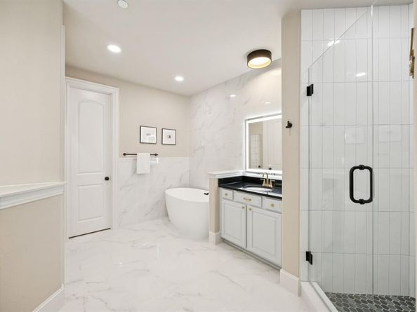 639  Senda  , Irving Texas 75039