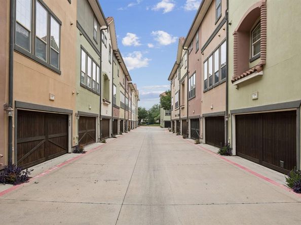 639  Senda  , Irving Texas 75039