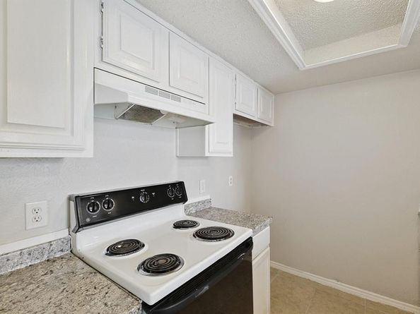 8005  Rothington Road  1117, Dallas Texas 75227