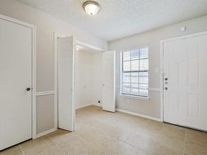 8005  Rothington Road  1117, Dallas Texas 75227