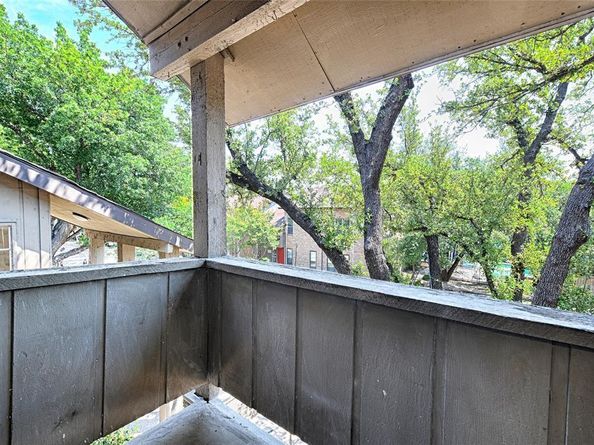 10433  High Hollows Drive  217, Dallas Texas 75230