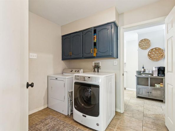 1406  Richards Circle , DeSoto Texas 75115