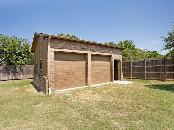 1316  Bluff Springs Drive , Fort Worth Texas 76052