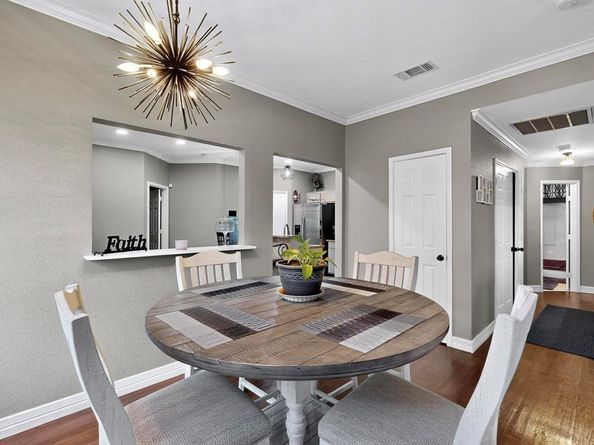 500  Glenwood Drive , Lancaster Texas 75146