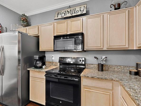 500  Glenwood Drive , Lancaster Texas 75146