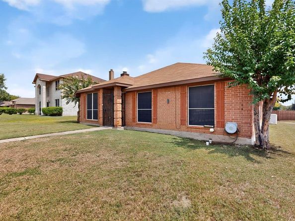 500  Glenwood Drive , Lancaster Texas 75146