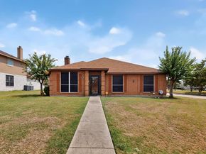 500  Glenwood Drive , Lancaster Texas 75146
