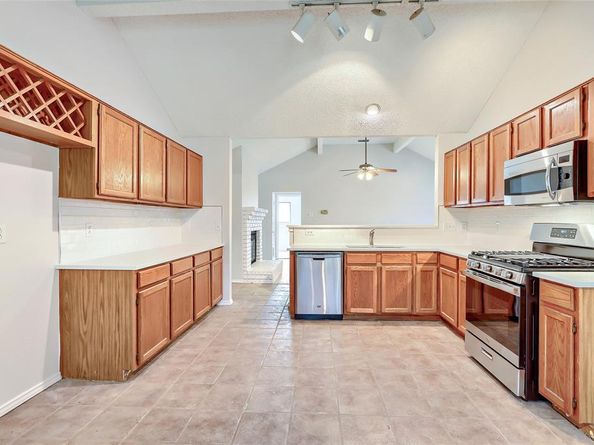 709  Bridgewater Lane , Mesquite Texas 75181