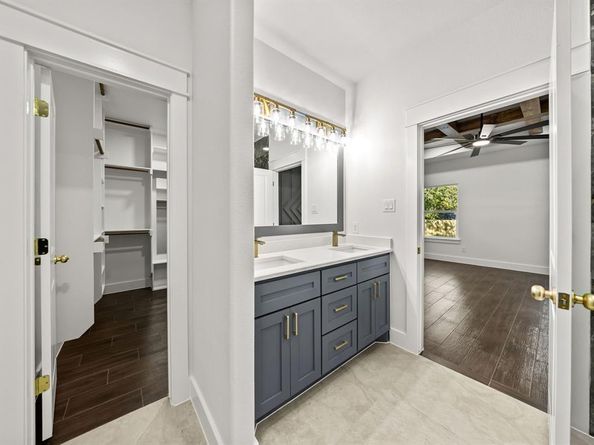 3214 NW Loraine Street , Fort Worth Texas 76106