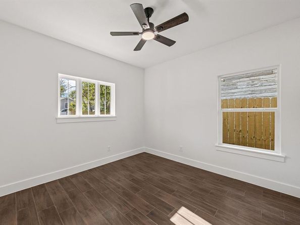 3214 NW Loraine Street , Fort Worth Texas 76106