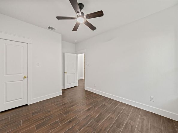 3214 NW Loraine Street , Fort Worth Texas 76106