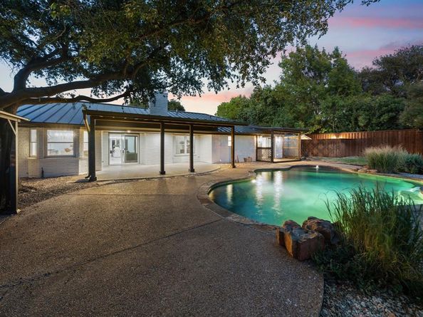 4210  Creekdale Drive , Dallas Texas 75229