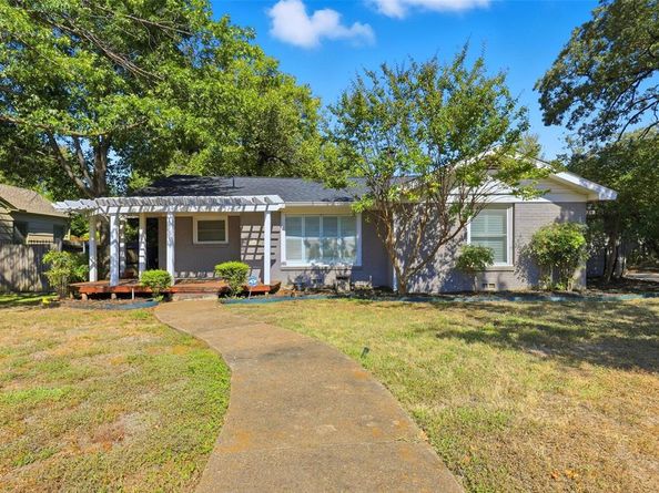 2217  Yucca Avenue , Fort Worth Texas 76111