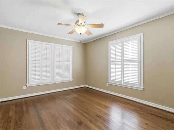 2217  Yucca Avenue , Fort Worth Texas 76111