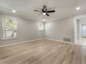 2815  Seevers Avenue , Dallas Texas 75216