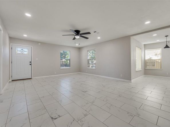 2815  Seevers Avenue , Dallas Texas 75216