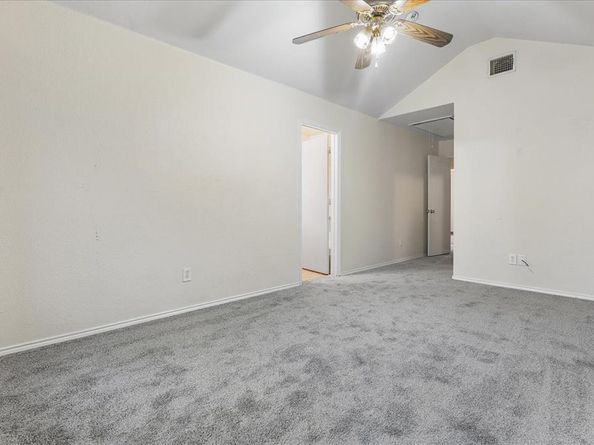 10605  Many Oaks Drive , Fort Worth Texas 76140