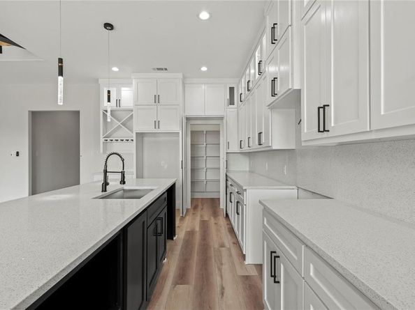 1531 E Waco Avenue , Dallas Texas 75216