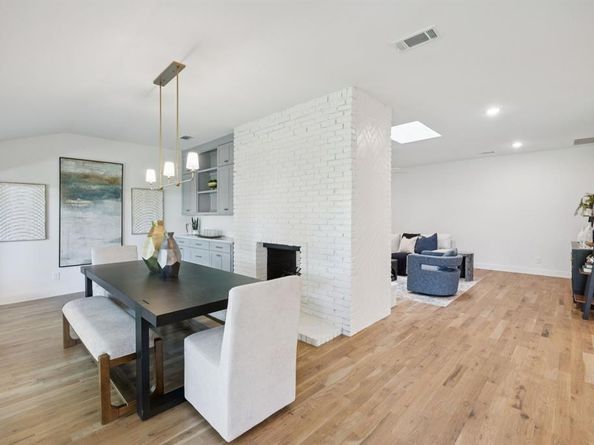 4331  Laren Lane , Dallas Texas 75244