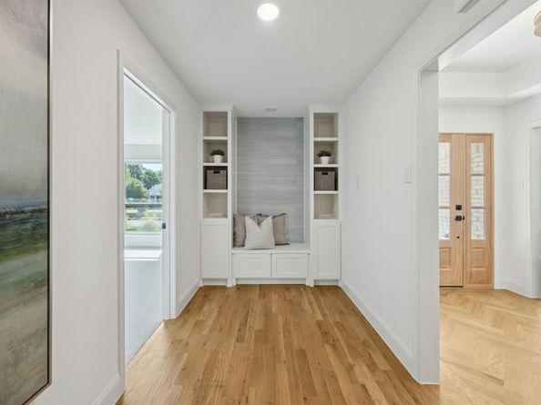 4331  Laren Lane , Dallas Texas 75244