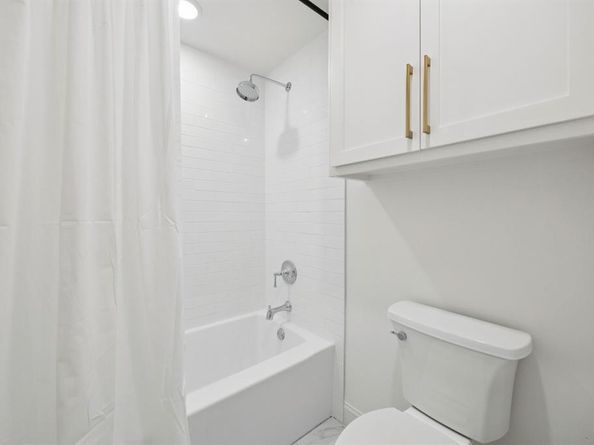 4331  Laren Lane , Dallas Texas 75244