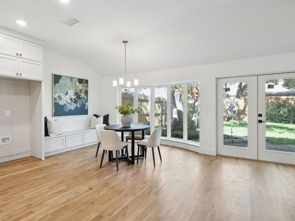 4331  Laren Lane , Dallas Texas 75244