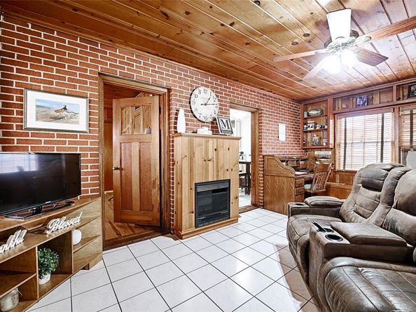 204 S 12th Street , Garland Texas 75040