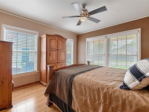 204 S 12th Street , Garland Texas 75040