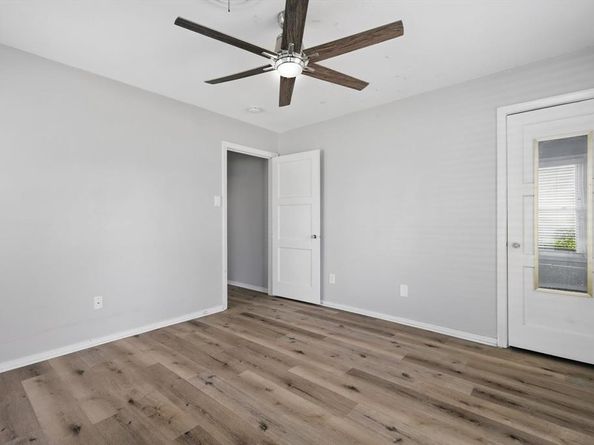 2104 W Lotus Avenue , Fort Worth Texas 76111