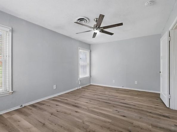 2104 W Lotus Avenue , Fort Worth Texas 76111