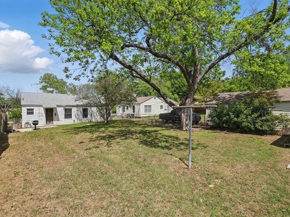 2104 W Lotus Avenue , Fort Worth Texas 76111