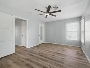 2104 W Lotus Avenue , Fort Worth Texas 76111