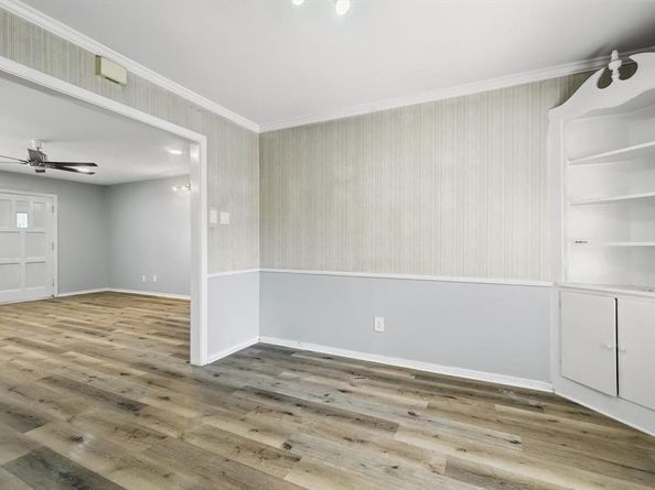 2104 W Lotus Avenue , Fort Worth Texas 76111