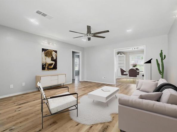 2104 W Lotus Avenue , Fort Worth Texas 76111