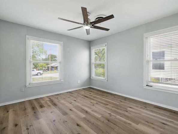 2104 W Lotus Avenue , Fort Worth Texas 76111