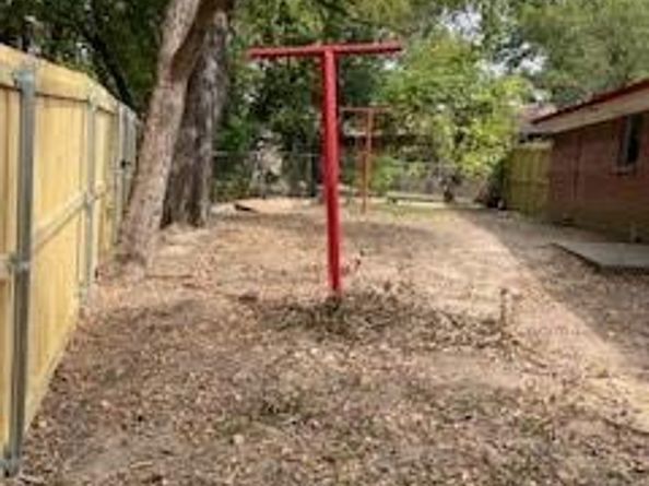 4311  Gladewater Road , Dallas Texas 75216