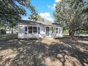 1101  Sportsman Park Road , Azle Texas 76020