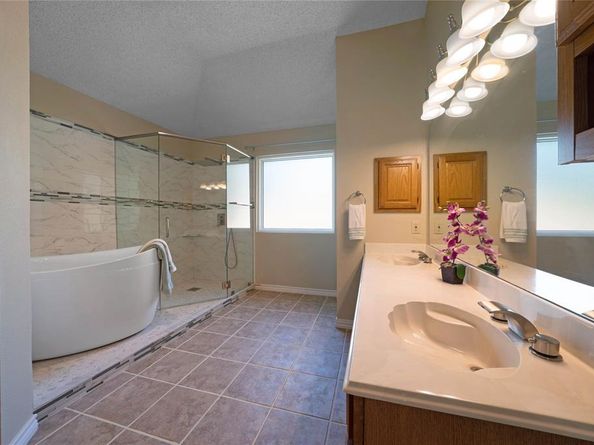 1109  Holly Drive , Carrollton Texas 75010