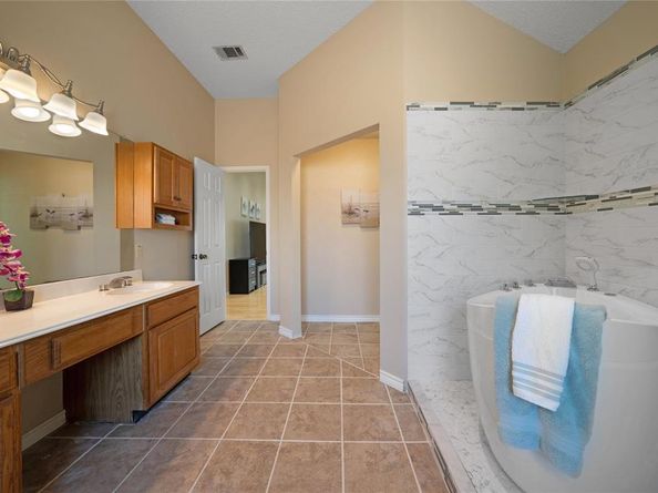 1109  Holly Drive , Carrollton Texas 75010