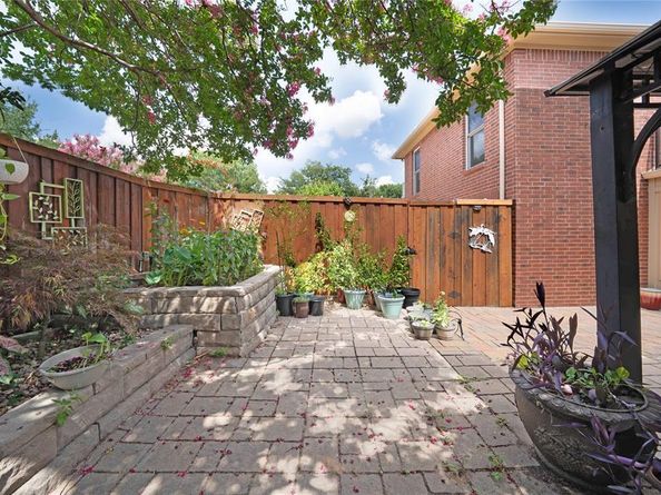 1109  Holly Drive , Carrollton Texas 75010