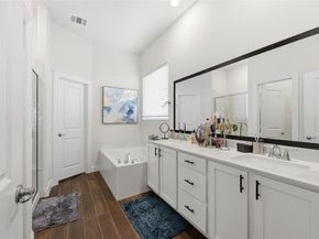 11024  Gold Pan Trail , Aubrey Texas 76227