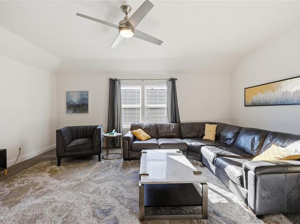 11024  Gold Pan Trail , Aubrey Texas 76227