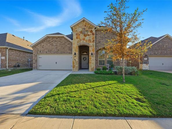 11024  Gold Pan Trail , Aubrey Texas 76227