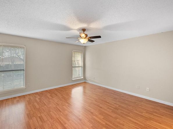 906  Lemontree Court , Arlington Texas 76017