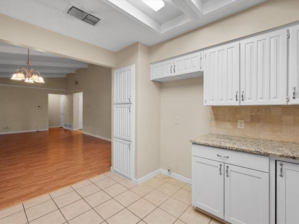 906  Lemontree Court , Arlington Texas 76017